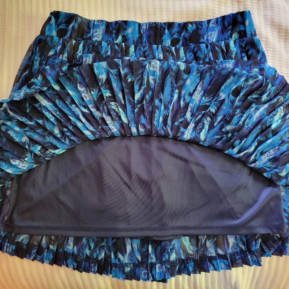 New York & Company Medium mini skirt, navy, blue, and aqua. NWOT Medium - Picture 4 of 5